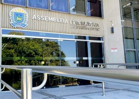 ALEMS publica edital de concurso com remuneração inicial de até R$ 8 mil                  Certame oferece 80 vagas imediatas, além da formação de cadastro reserva, nos níveis médio e superior