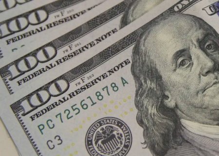 D&oacute;lar fecha em alta a R$ 5,54 com cen&aacute;rio pol&iacute;tico e cautela global