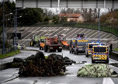 'Vai matar a agricultura': produtores europeus protestam após aval da UE para acordo com Mercosul