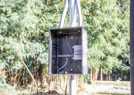 Ladrão invade casa e furta R$ 500 em fios no Caiçara