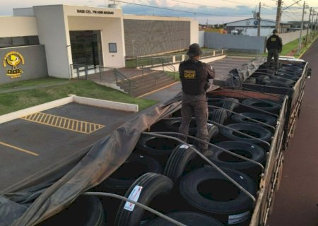Irmãos que levariam pneus do Paraguai para o Mato Grosso são presos em Maracaju