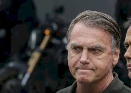 Bolsonaro tem alta e volta à PF; Moraes nega prisão domiciliar