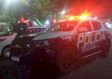 Homem tem dedo decepado ao defender irmã de sua do marido em Corumbá