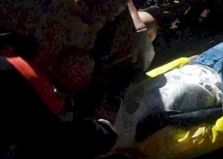 Motociclista fica em estado grave ao bater em caminhão parado em Ponta Porã (vídeo)