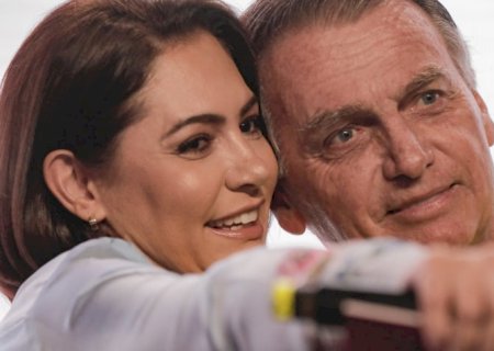 Bolsonaro não sabe quanto tempo ficou desacordado, diz Michelle