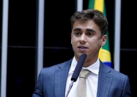 Nikolas vai de Minas a Brasília a pé em protesto contra prisão de Bolsonaro
