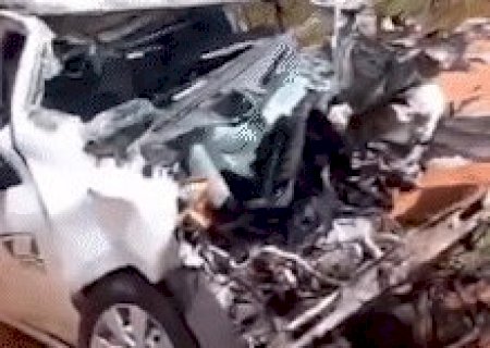 Motorista de ambul&acirc;ncia morre ap&oacute;s bater de frente em caminh&atilde;o na MS-112