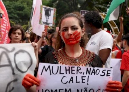 Brasil atinge recorde de feminicídios em 2025: quatro mortes por dia