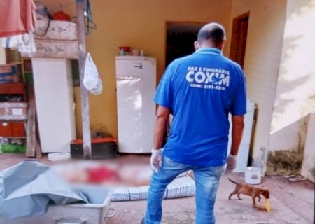 Mulher é morta a facadas e filho é o principal suspeito