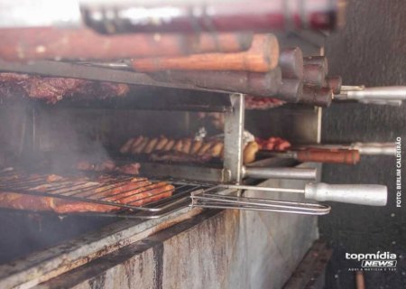 Mulher é encontrada morta após se engasgar com carne
