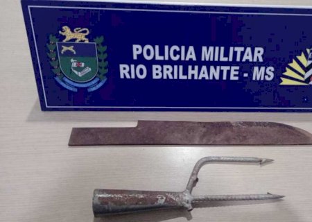 Briga entre mulheres termina com facão, garrafa e caso na delegacia de Rio Brilhante