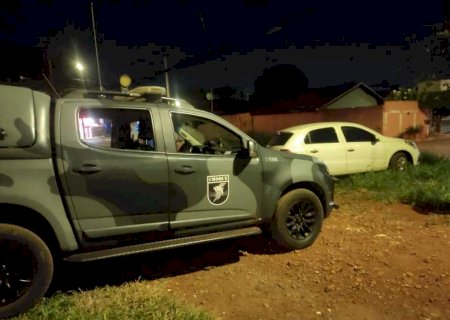 Homem reage a abordagem, ataca policial e morre baleado no MS