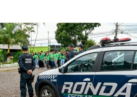 Zé Teixeira luta por transporte para pacientes e monitoramento em escolas estaduais