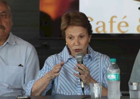 Adriane sofre injusti&ccedil;a por situa&ccedil;&atilde;o herdada, diz senadora Tereza
