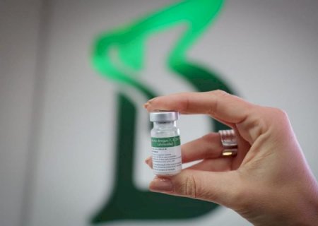 MS recebe doses da vacina contra a dengue para profissionais da saúde