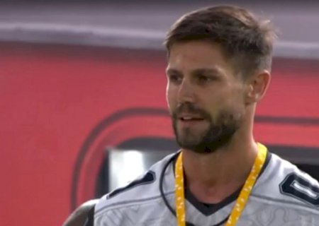 No BBB 26, Jonas expõe cirurgias e revela procedimento chocante