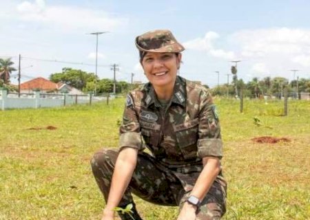 Ex-diretora do Hospital Militar ser&aacute; a 1&ordf; mulher promovida a general no Ex&eacute;rcito