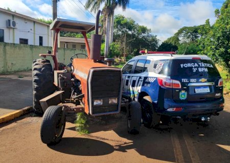 Dourados - Força Tática do 3º BPM recupera trator agrícola furtado horas após o registro do crime