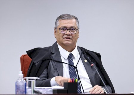 PF cumpre mandado de busca e apreensão contra blogueiro suspeito de perseguir Flávio Dino
