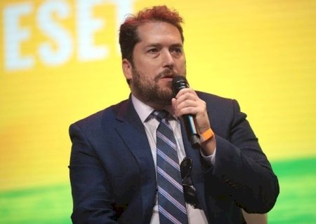 Assessor de Trump autorizado a visitar Bolsonaro não pediu agenda com governo brasileiro