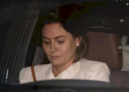 Michelle se manifesta após Moraes negar prisão domiciliar a Bolsonaro