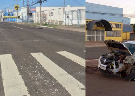 'Madrugada louca': carro aparece destruído e abandonado na contramão da Av. Coronel Antonino