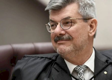 STJ abre processo e mantém afastamento de ministro acusado de assédio
