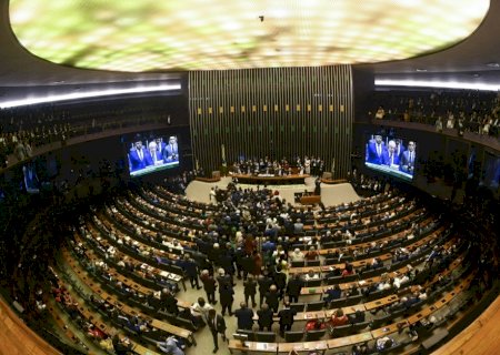 Congresso tende a derrubar veto à dosimetria e impor nova derrota a Lula
