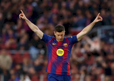 Com contrato perto do fim, Lewandowski tem interesse em jogar no Milan, diz jornal