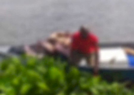 Homem é socorrido com vida após ser confundido com cadáver boiando no Rio Paraguai em Corumbá