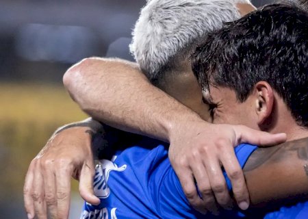 Matheus Pereira decide e Cruzeiro estreia da Libertadores com vitória