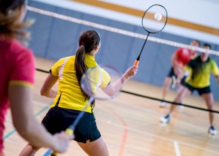 Prefeitura abre novas turmas gratuitas de badminton no CSU