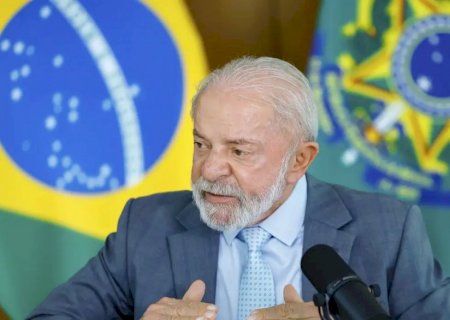 Lula afirma que mundo não dá direito a Trump ameaçar um país