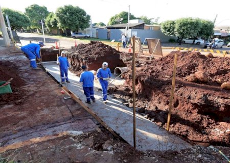 Obras para acabar com alagamentos avançam na Eulália Pires