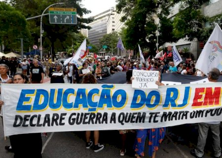Professores estaduais e municipais do Rio fazem paralisação de 24h