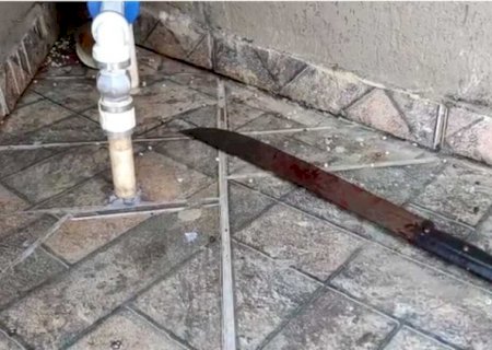 Mulher é encontrada ensaguentada e com ferimento de facão na cabeça em Amambai