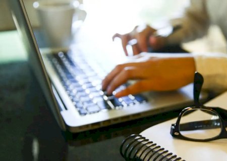 ONU Mulheres revela avanço da violência online contra jornalistas