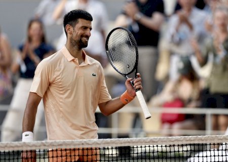 Fonseca busca maior vitória da carreira contra o ídolo Djokovic em Roland Garros: "Sempre sonhei"