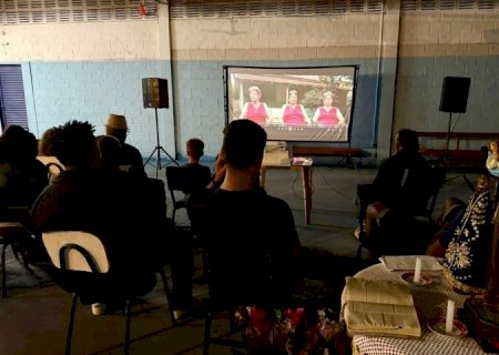 Rota Cine MS Povos Tradicionais estreia na Comunidade Tia Eva e leva cinema, memória e pertencimento ao público quilombola