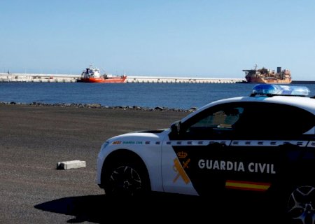 Países europeus irão retirar cidadãos de navio com surto de hantavírus
