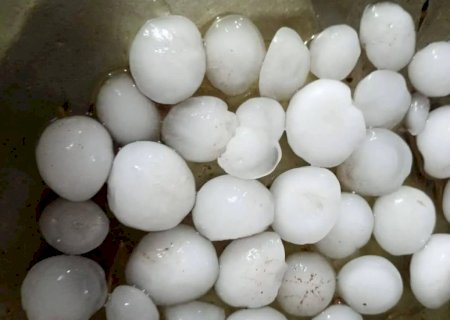 Granizo do tamanho de bola de golfe atinge cidades do RS