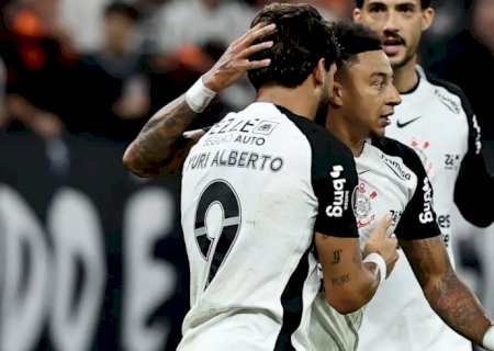 Corinthians derrota Peñarol para seguir 100% na Libertadores