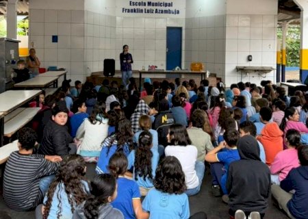 Prefeitura ensina prevenção ao mosquito Aedes aegypti para alunos da Reme