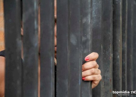 Mulher trans é mantida em cárcere privado e agredida pelo companheiro no Los Angeles