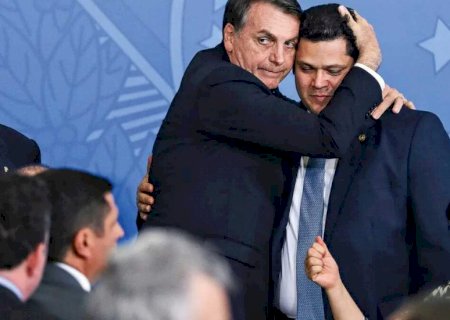 Alcolumbre promulga Lei da Dosimetria, que pode beneficiar Bolsonaro
