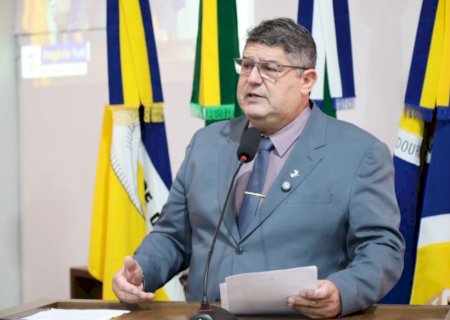 Yuri alerta para fila de 400 crianças e destaca ampliação da equoterapia