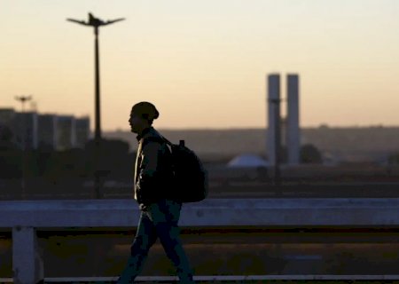 Clima seco e frio predomina no centro do país; veja previsão do tempo