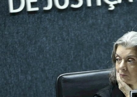 Cármen Lúcia vota por derrubar flexibilização da Lei da Ficha Limpa 