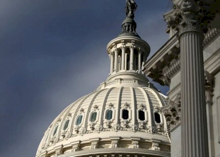 Governo Trump diz que cessar-fogo suspendeu prazo de 60 dias da guerra