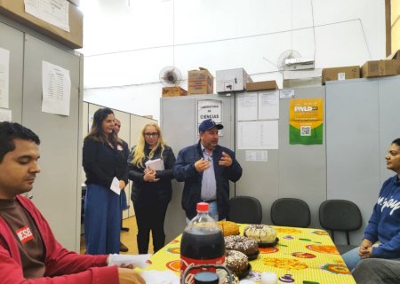 Café com o Servidor” fortalece escuta ativa nas escolas e aproxima Adriano Martins da realidade da educação em Itaporã